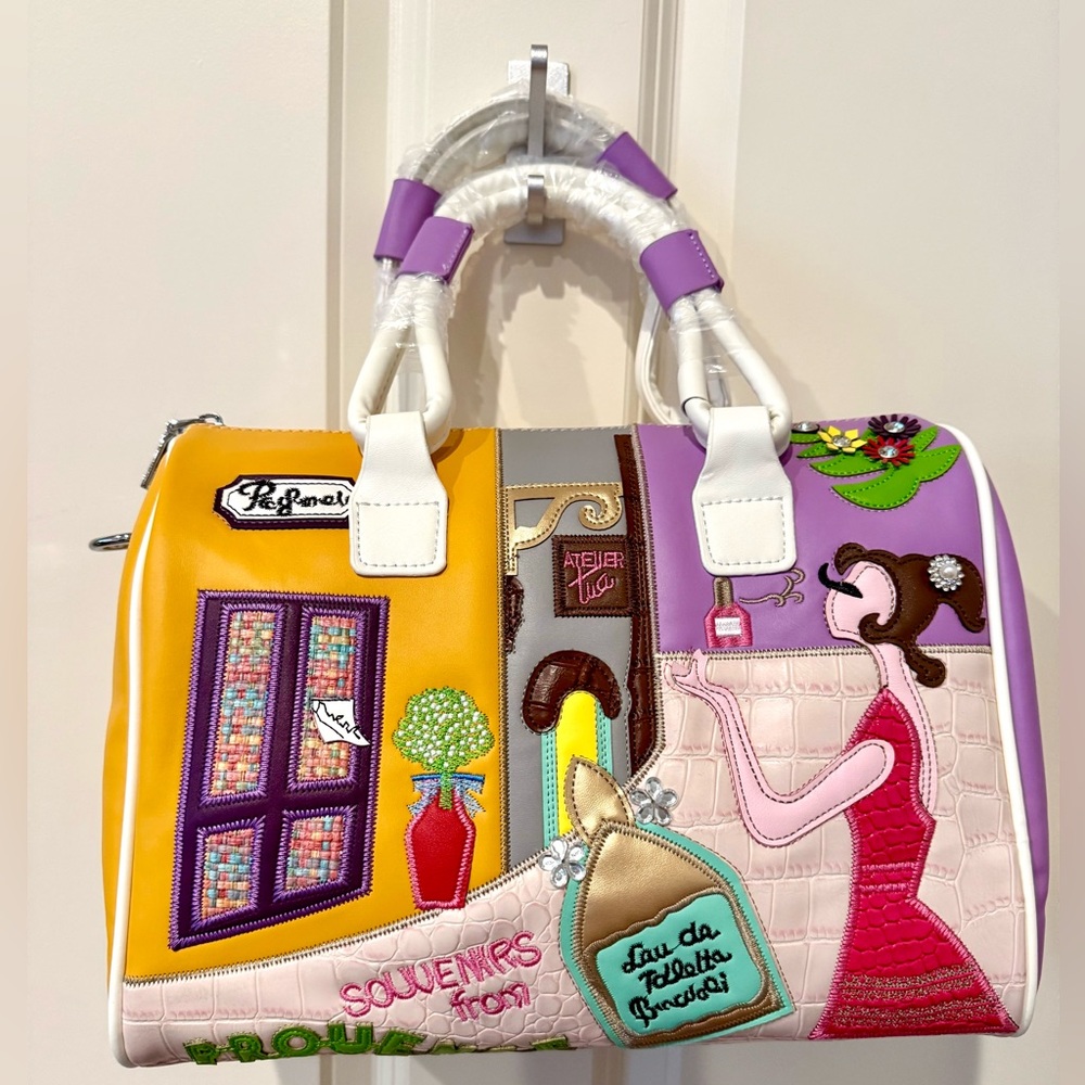 NWT colorful and kitchy Designer style embroidered faux leather handbag.